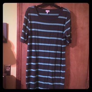 Great LuLaRue green and gray stripped dress!